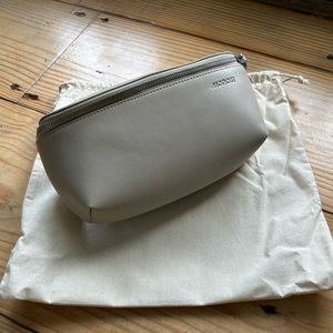 Monos Metro Sling - Vegan Leather (Ivory)